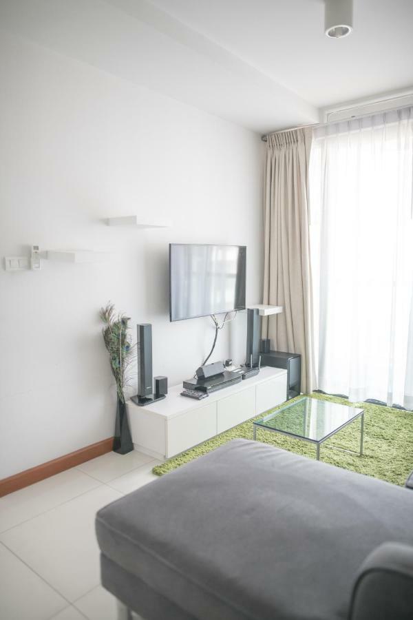 Le Cote, Thonglor Soi 8, Floor 2 Balcony 55sqm *